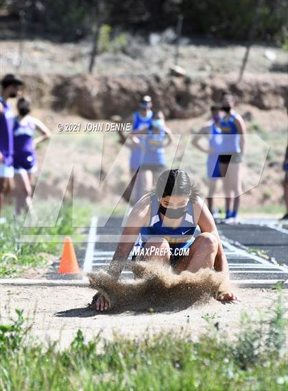 Thumbnail 2 in Penasco Invitational photogallery.