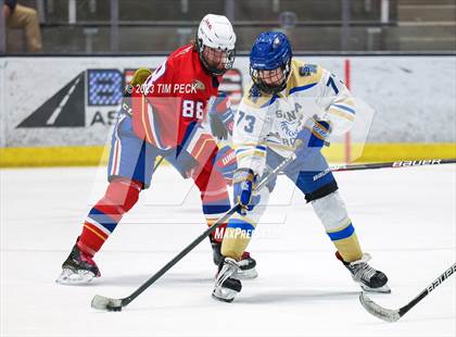 Thumbnail 3 in Santa Margarita @ Los Alamitos photogallery.