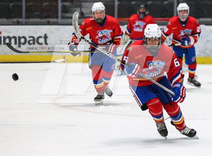 Thumbnail 1 in Santa Margarita @ Los Alamitos photogallery.
