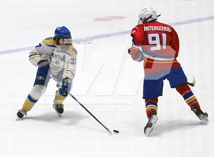 Thumbnail 2 in Santa Margarita @ Los Alamitos photogallery.