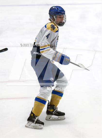 Thumbnail 1 in Santa Margarita @ Los Alamitos photogallery.