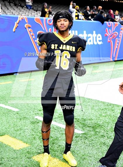 Thumbnail 3 in St. James vs. Jennings (LHSAA Class 3A Final) photogallery.