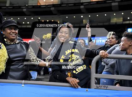 Thumbnail 2 in St. James vs. Jennings (LHSAA Class 3A Final) photogallery.