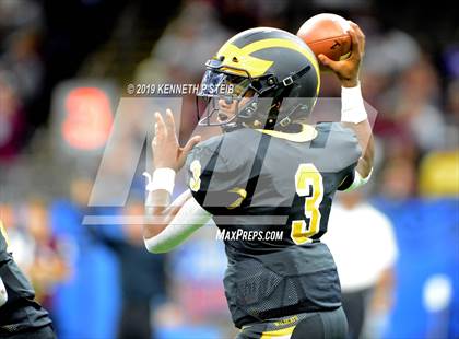 Thumbnail 2 in St. James vs. Jennings (LHSAA Class 3A Final) photogallery.