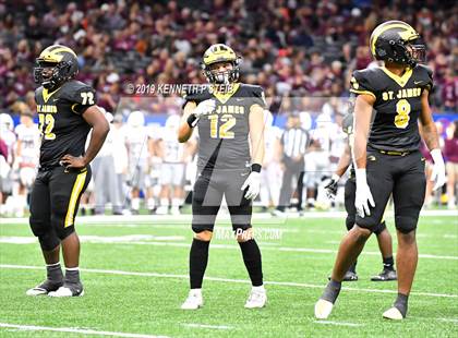 Thumbnail 3 in St. James vs. Jennings (LHSAA Class 3A Final) photogallery.
