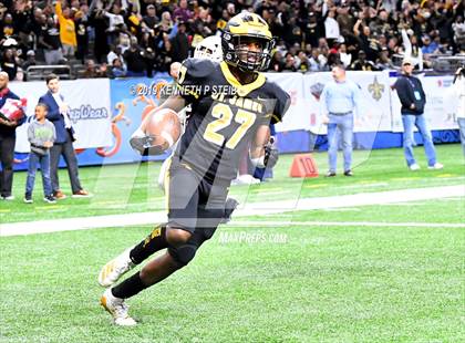 Thumbnail 2 in St. James vs. Jennings (LHSAA Class 3A Final) photogallery.