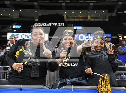 Thumbnail 1 in St. James vs. Jennings (LHSAA Class 3A Final) photogallery.