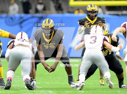 Thumbnail 2 in St. James vs. Jennings (LHSAA Class 3A Final) photogallery.