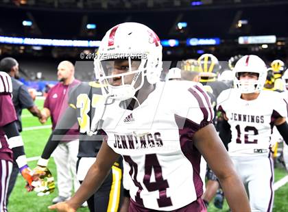 Thumbnail 2 in St. James vs. Jennings (LHSAA Class 3A Final) photogallery.