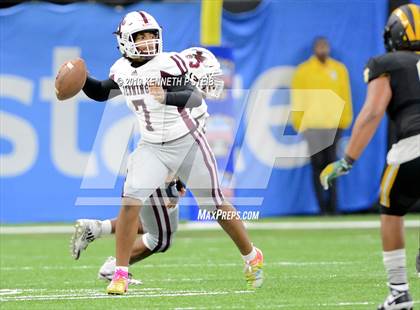 Thumbnail 3 in St. James vs. Jennings (LHSAA Class 3A Final) photogallery.