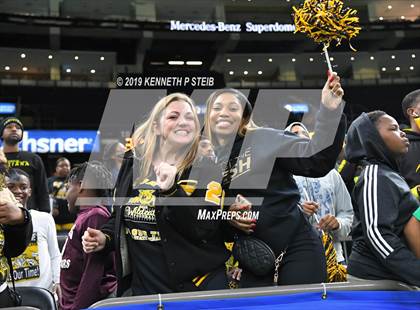 Thumbnail 3 in St. James vs. Jennings (LHSAA Class 3A Final) photogallery.