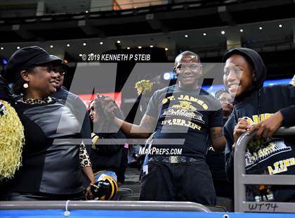 Thumbnail 1 in St. James vs. Jennings (LHSAA Class 3A Final) photogallery.