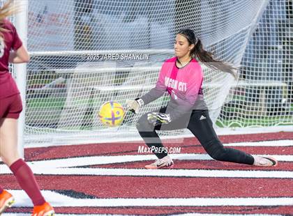 Thumbnail 3 in Morgan City @ E.D. White (LHSAA Division III Bi-District) photogallery.