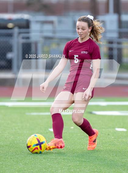 Thumbnail 3 in Morgan City @ E.D. White (LHSAA Division III Bi-District) photogallery.