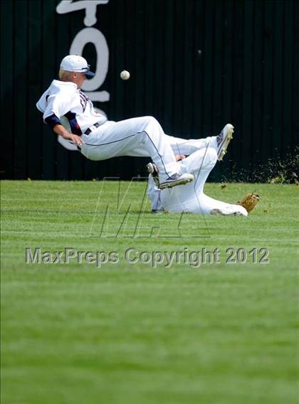 Thumbnail 2 in Regis Jesuit vs. Dakota Ridge (2012 Class 5A State Baseball Tournament) photogallery.