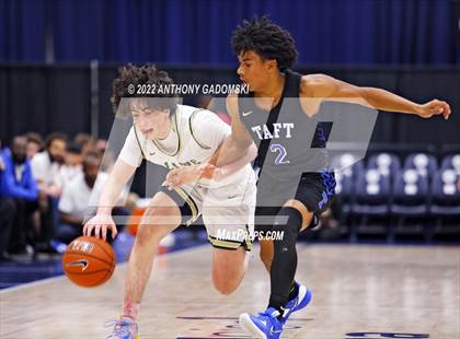 Thumbnail 2 in Taft vs. Lane Tech (Chicago Elite Classic) photogallery.