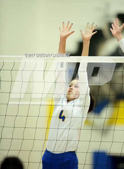 Thumbnail 3 in Lone Star vs Frisco-Varsity & JV photogallery.
