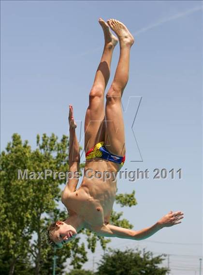 Thumbnail 3 in CIF SJS Boys JV Diving Finals photogallery.