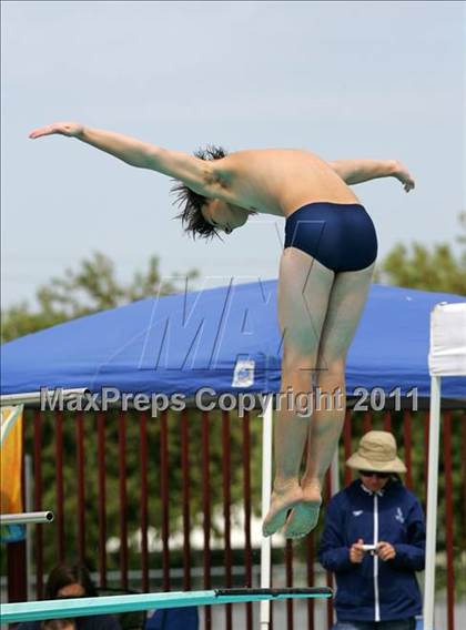 Thumbnail 2 in CIF SJS Boys JV Diving Finals photogallery.