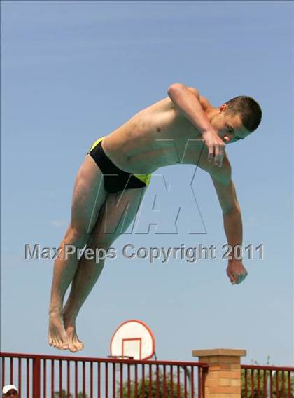 Thumbnail 2 in CIF SJS Boys JV Diving Finals photogallery.