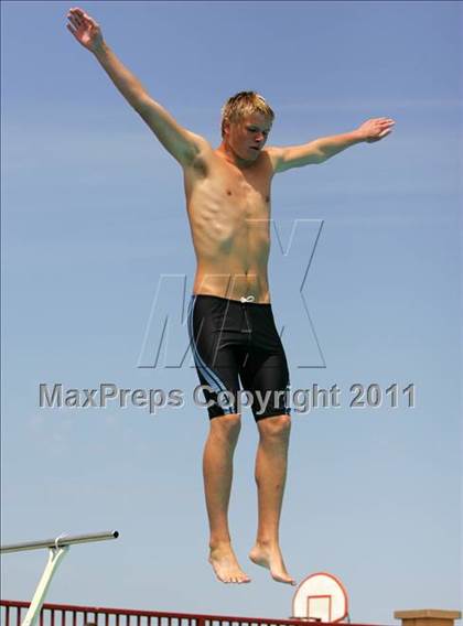 Thumbnail 2 in CIF SJS Boys JV Diving Finals photogallery.