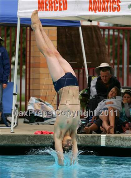 Thumbnail 3 in CIF SJS Boys JV Diving Finals photogallery.
