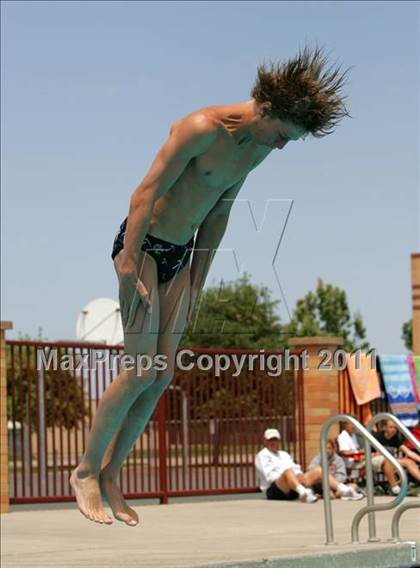 Thumbnail 1 in CIF SJS Boys JV Diving Finals photogallery.