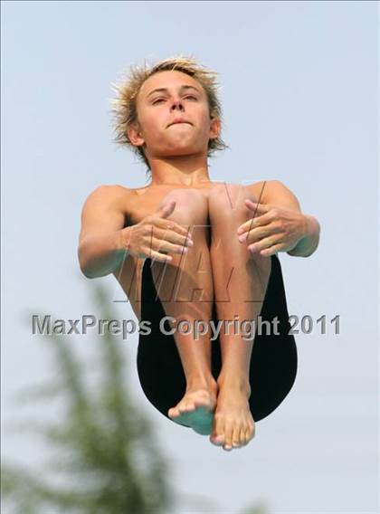 Thumbnail 2 in CIF SJS Boys JV Diving Finals photogallery.