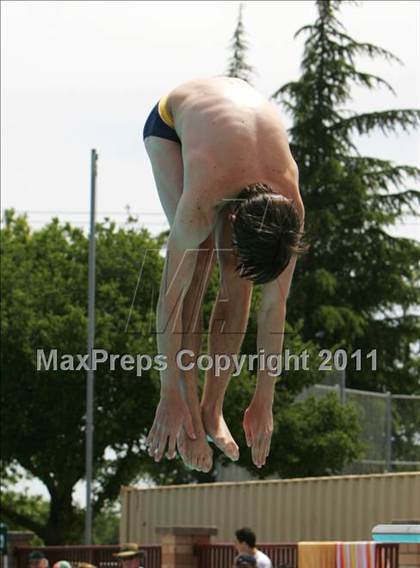 Thumbnail 2 in CIF SJS Boys JV Diving Finals photogallery.