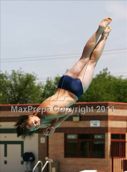 Thumbnail 2 in CIF SJS Boys JV Diving Finals photogallery.