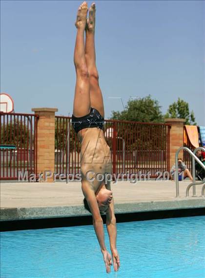 Thumbnail 2 in CIF SJS Boys JV Diving Finals photogallery.