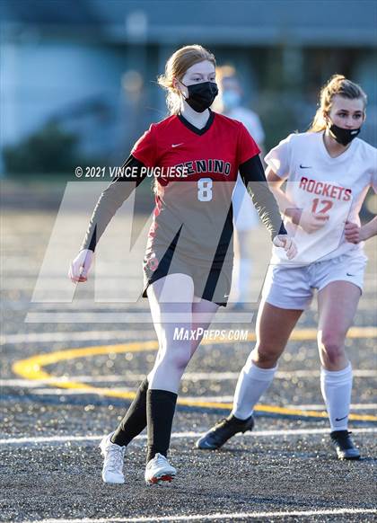 Thumbnail 2 in Castle Rock @ Tenino  (1A District 4 Playoffs) photogallery.