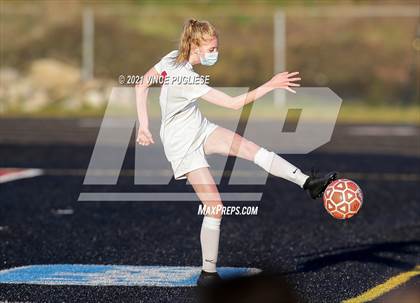 Thumbnail 1 in Castle Rock @ Tenino  (1A District 4 Playoffs) photogallery.