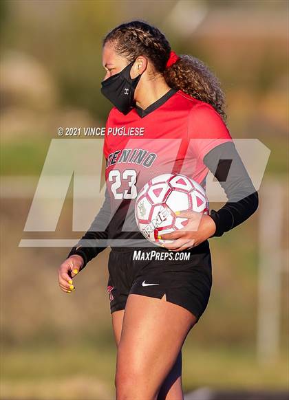 Thumbnail 2 in Castle Rock @ Tenino  (1A District 4 Playoffs) photogallery.