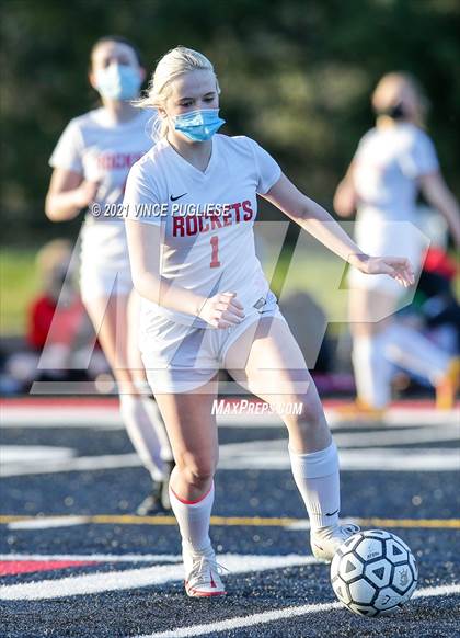 Thumbnail 1 in Castle Rock @ Tenino  (1A District 4 Playoffs) photogallery.