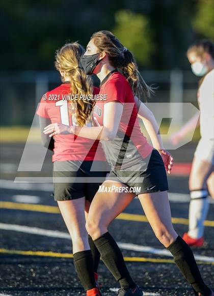 Thumbnail 2 in Castle Rock @ Tenino  (1A District 4 Playoffs) photogallery.