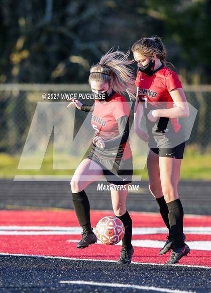 Thumbnail 3 in Castle Rock @ Tenino  (1A District 4 Playoffs) photogallery.