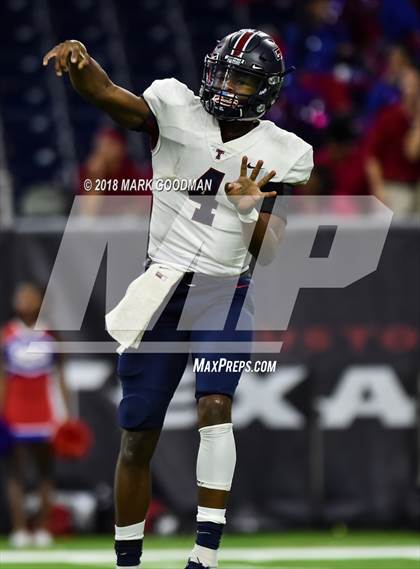 Thumbnail 3 in Tompkins vs West Brook (UIL 6A Regional Playoff) photogallery.