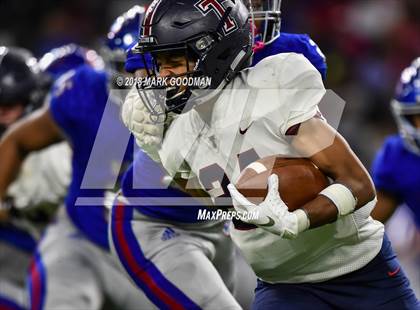 Thumbnail 1 in Tompkins vs West Brook (UIL 6A Regional Playoff) photogallery.