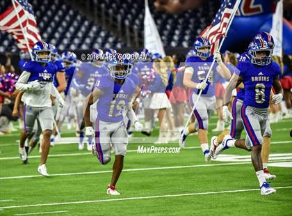 Thumbnail 1 in Tompkins vs West Brook (UIL 6A Regional Playoff) photogallery.