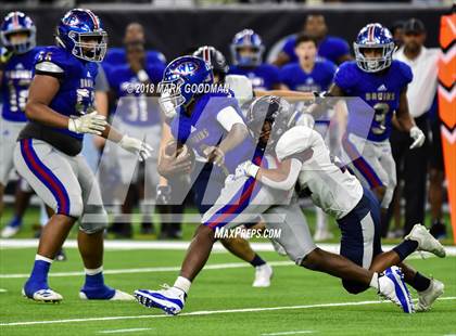 Thumbnail 3 in Tompkins vs West Brook (UIL 6A Regional Playoff) photogallery.