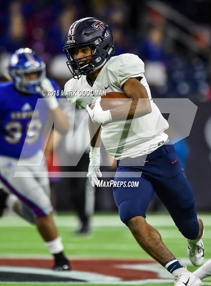 Thumbnail 3 in Tompkins vs West Brook (UIL 6A Regional Playoff) photogallery.