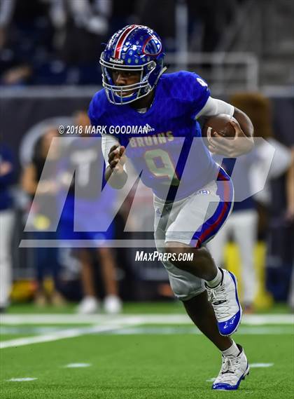 Thumbnail 3 in Tompkins vs West Brook (UIL 6A Regional Playoff) photogallery.