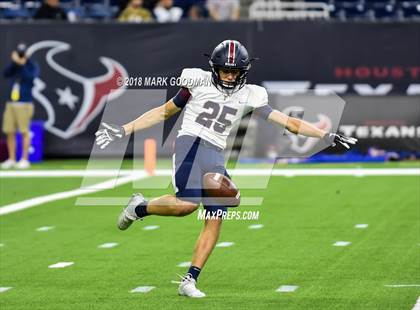 Thumbnail 2 in Tompkins vs West Brook (UIL 6A Regional Playoff) photogallery.