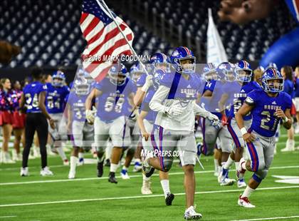 Thumbnail 2 in Tompkins vs West Brook (UIL 6A Regional Playoff) photogallery.