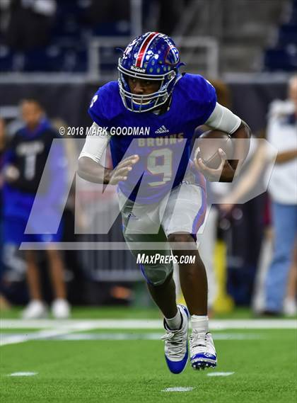 Thumbnail 3 in Tompkins vs West Brook (UIL 6A Regional Playoff) photogallery.
