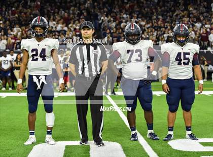 Thumbnail 1 in Tompkins vs West Brook (UIL 6A Regional Playoff) photogallery.