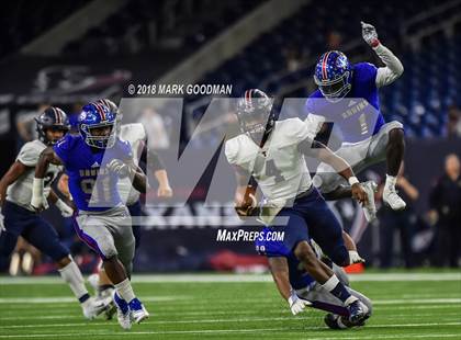Thumbnail 2 in Tompkins vs West Brook (UIL 6A Regional Playoff) photogallery.
