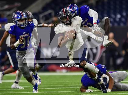 Thumbnail 1 in Tompkins vs West Brook (UIL 6A Regional Playoff) photogallery.