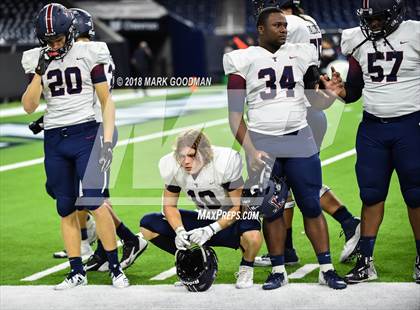 Thumbnail 1 in Tompkins vs West Brook (UIL 6A Regional Playoff) photogallery.
